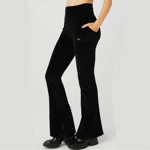 Alo Yoga Pants, flares / flared high waisted / high rise with pockets xxs black